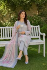 Blush Petal Mist - Image 3